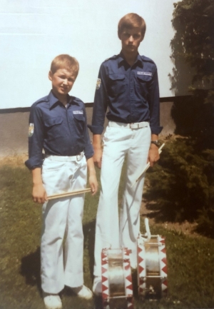 1976 mit Bruder Roland als Trommler