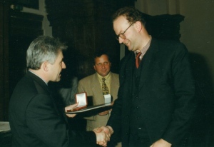 1997 04 14 Landessportehrenzeichen des Landes OÖ in Bronze mit LH Dr. Josef Pühringer