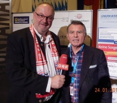 2015-01-24-reinhard-waldenberger-orf-oö-sportchef-beim-empfang-von-david-alaba-in-neukirchen