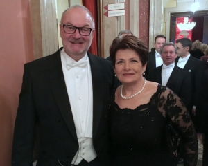 2017 02 23 Pühringer Martina LAbg und Goldhaubenobfrau in OÖ beim Wiener Opernball