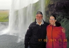 2011 08 17 Island Wasserfall Seljalandsfoss RLin Katharina