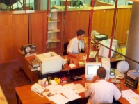 1994 07 Neues Büro im 1. OG RLB mit Gerüst