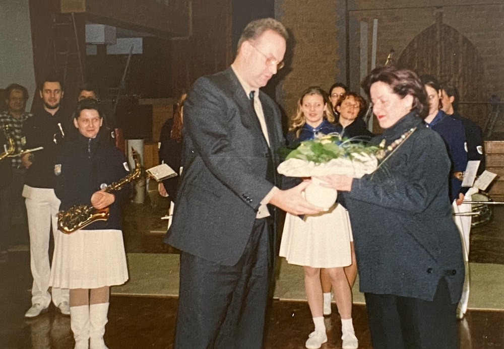 1999 01 08 Geburtstagsständchen Preisinger Veronika 50 Jahre