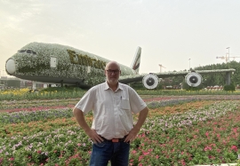 2022 01 02 Miracle Garden das größte florale Objekt der Welt Airbus A 380
